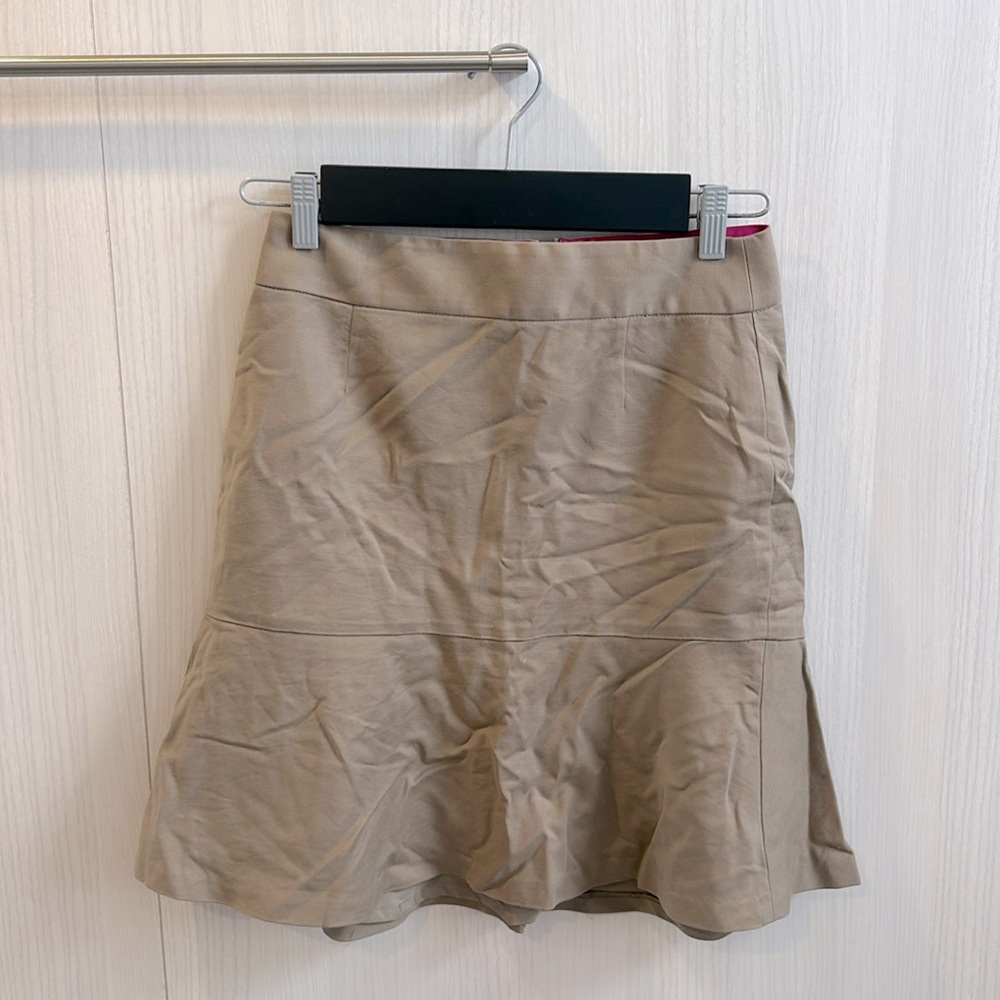 Banana republic flutter lined cotton size 4 beige very flattering